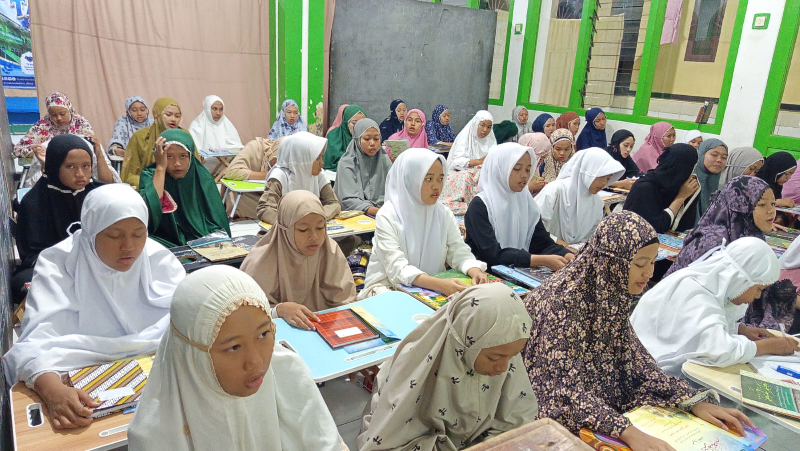 Kajian Ta lim Malam Ahad